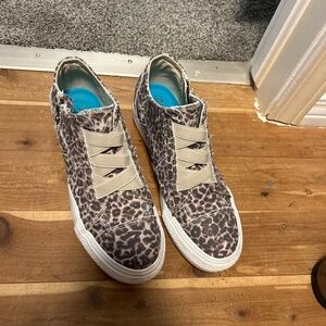 Blowfish size 11 cheetah